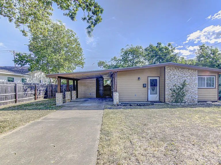 1410 Kamar Dr — Photo 1