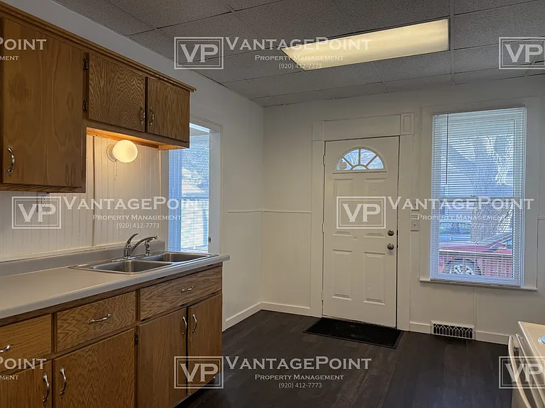 131 S Ashland Ave — Photo 5