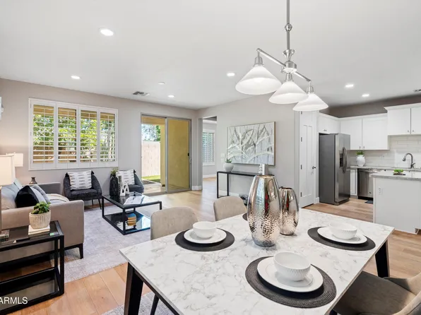 6 E LAURIE Lane, Phoenix, AZ 85020