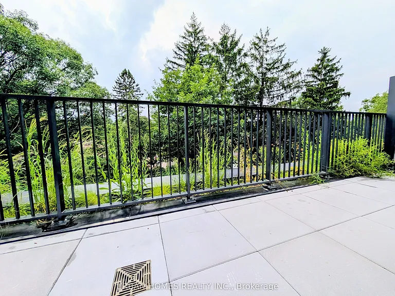 1720 Bayview Ave #508 — Photo 10