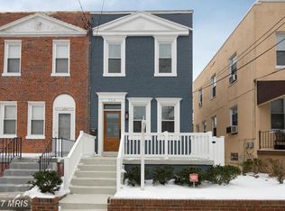 724 Roxboro Pl NW, Washington, DC 20011