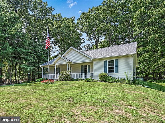 3rd image of 2564 Wagonwheel Dr