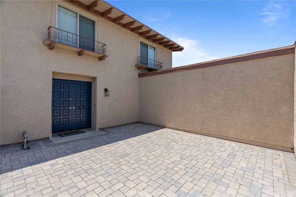 4 bed, 1822 sqft, $4,995 — Photo 4