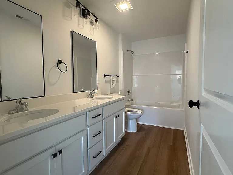 110 N Delaware Ave — Photo 83