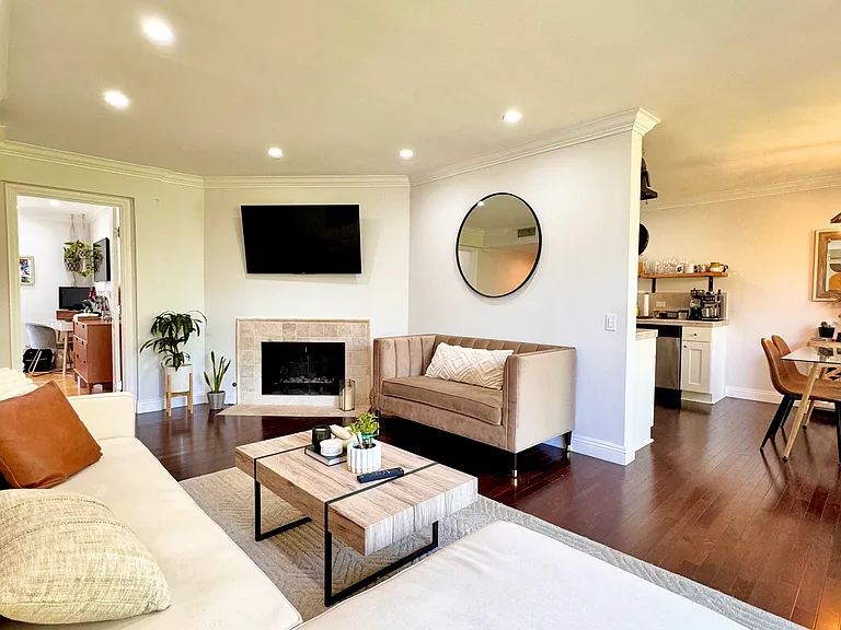 11730 Mayfield Ave #202B — Photo 17