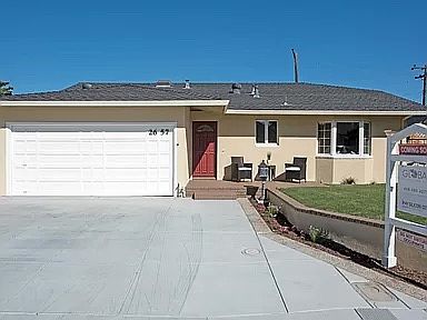 1st image of 2657 Barcells Ave