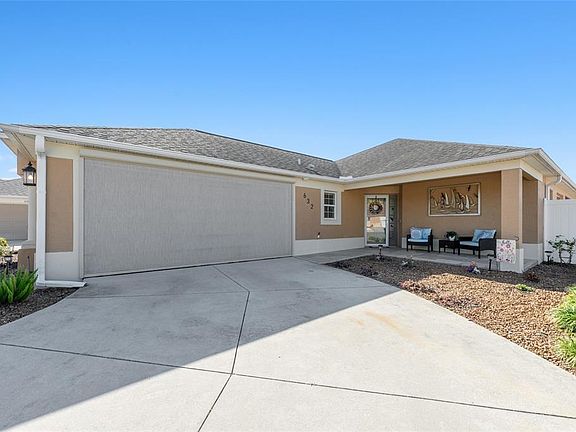 3rd image of 632 Arteaga Way