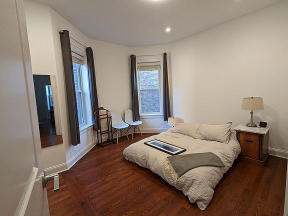 3rd image of 2218 W Cortez St #1