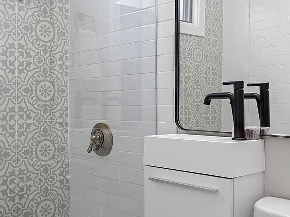 3rd image of 52 Bonair St #1A