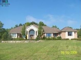 4638 Tanglewood Ln, Lake Orion, MI 48359