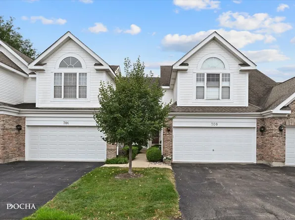 708 Citadel Dr, Westmont, IL 60559