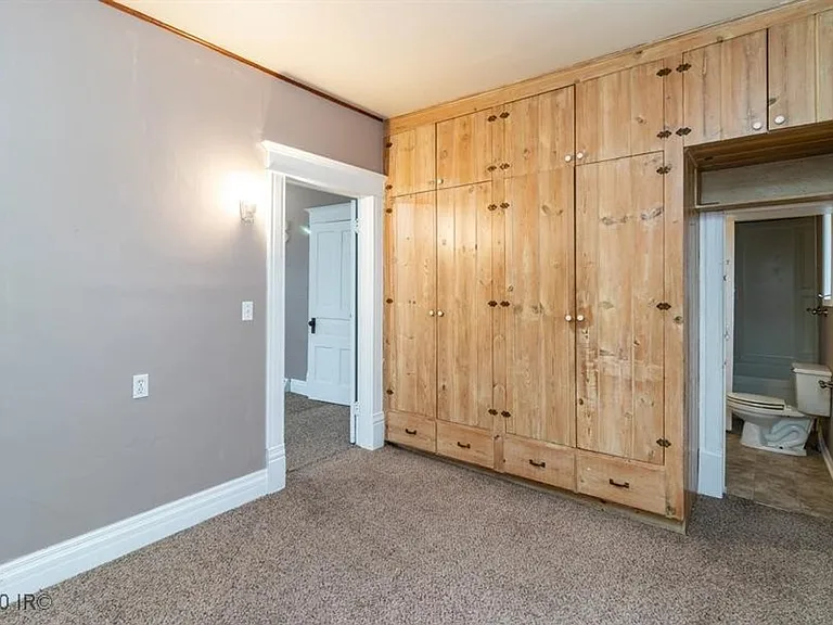 1011 Evelyn St — Photo 12
