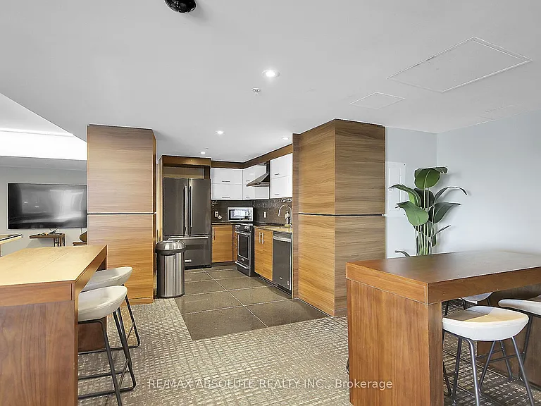 805 Carling Ave #902 — Photo 31