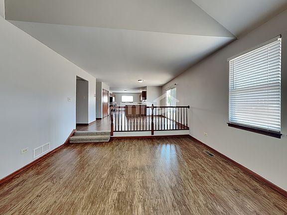 5th image of 2812 Stone Creek Dr