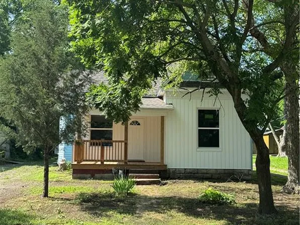 505 W 9th St, Pittsburg, KS 66762