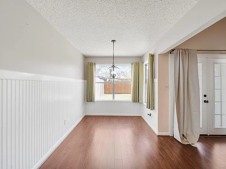 2239 Highland Hills Dr — Photo 15