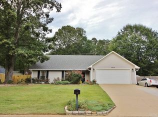 2808 W Greenbrier Dr, Benton, AR 72015