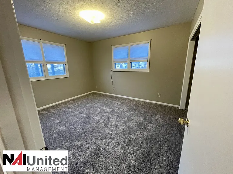 1601 S Alice St — Photo 3