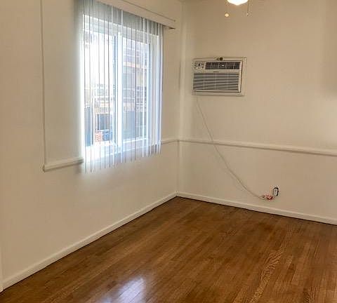 4th image of 7763 Romaine St #5