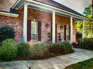 151 Courtland Dr, Hattiesburg, MS 39402