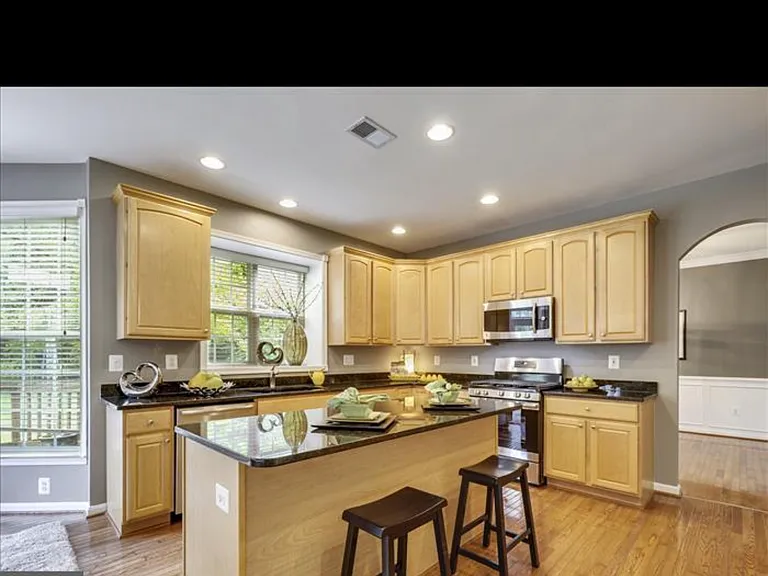 21359 Gentle Heights Ct — Photo 7
