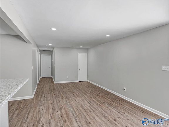 3rd image of 4516 Margarete Dr SW