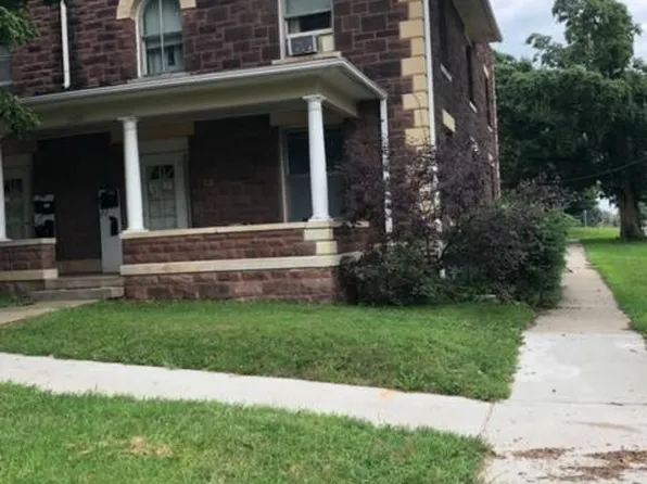 1101 Walker St APT 1, Des Moines, IA 50316