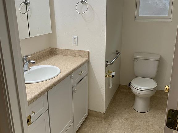 5th image of 2037 Rosswood Dr #2