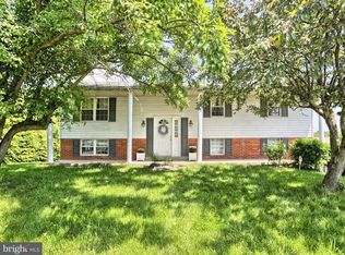 609 Frances Dr, Harrisburg, PA 17109