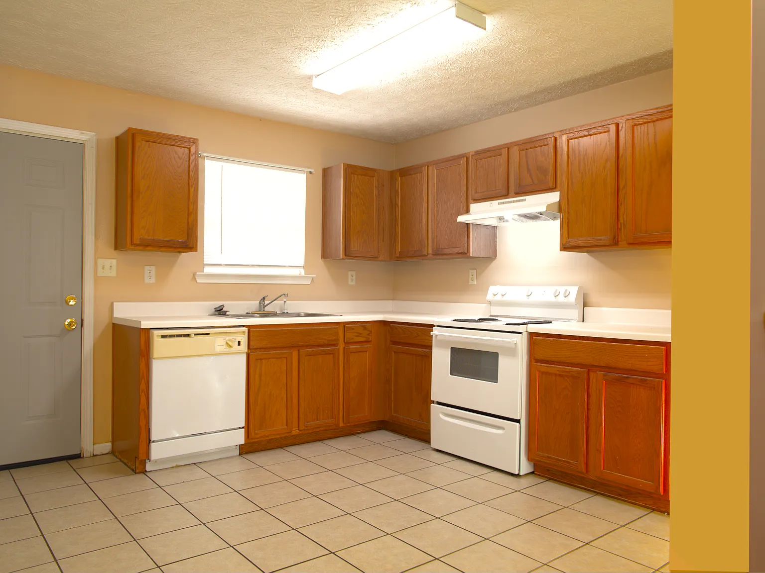 2 bed, 1115 sqft, $1,200 — Photo 3