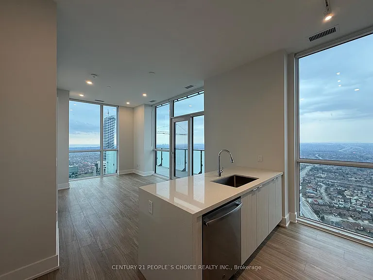430 Square One Dr #Penthouse 05-05 — Photo 6
