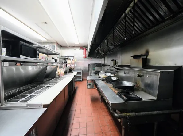 233 Utica Avenue image 3 of 23