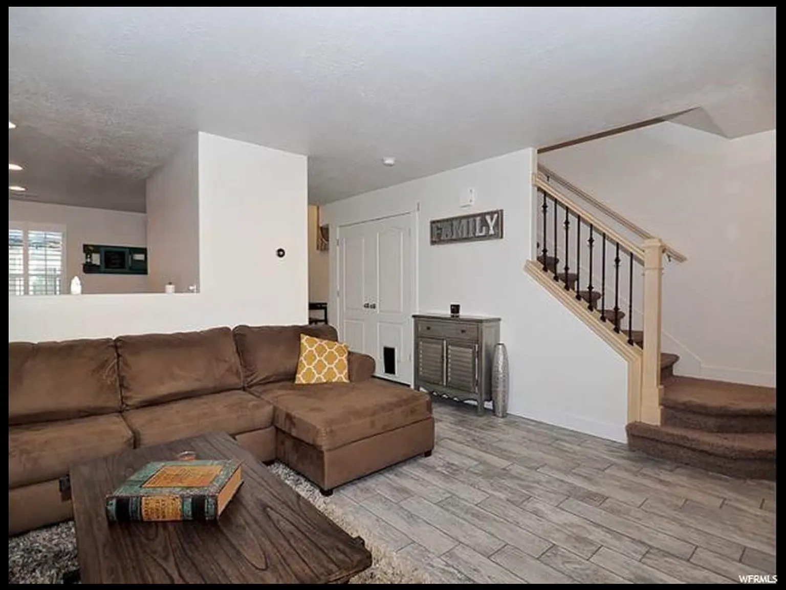2 bed, 1260 sqft, $2,200 — Photo 4
