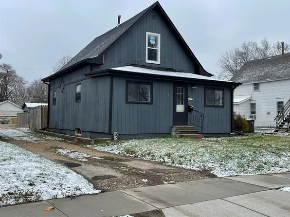 2218 E Walnut St, Des Moines, IA 50317