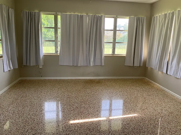 2335 Sunnyside Pl — Photo 11
