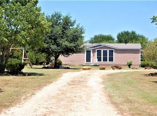 115 Indian Trl, Lockhart, TX 78644