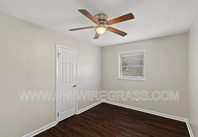 119 Sharon Ct — Photo 11