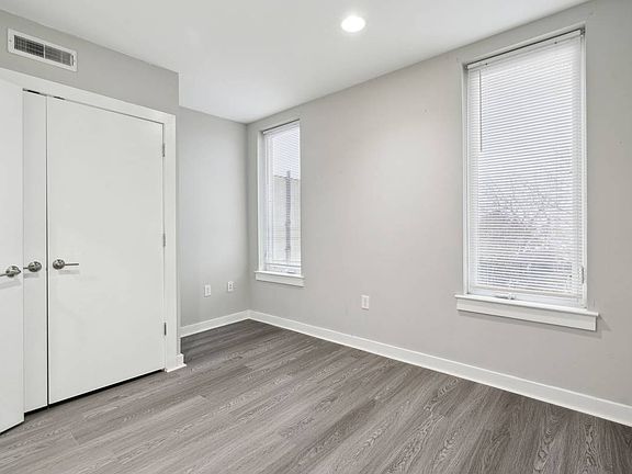 4th image of 3044 Richmond St #9