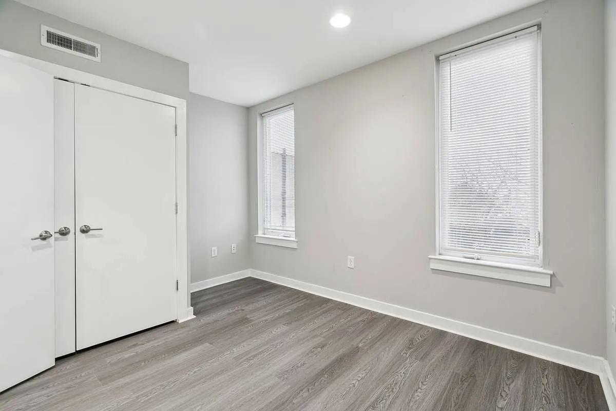 Building Photo - 3044 Richmond St #4K