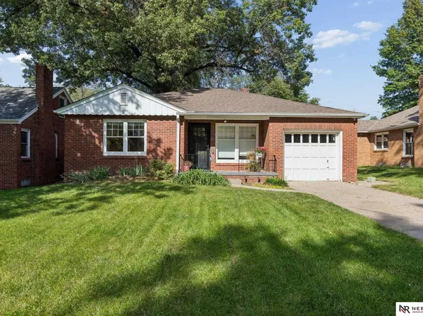 4918 Pratt St, Omaha, NE 68104