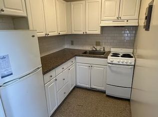 155 Wayne St APT 3, Bridgeport, CT 06606