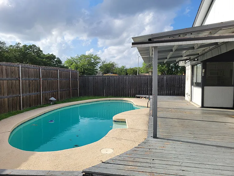 1513 Purdue Cir — Photo 16