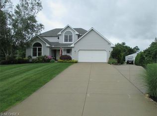 2656 Watervale Dr, Uniontown, OH