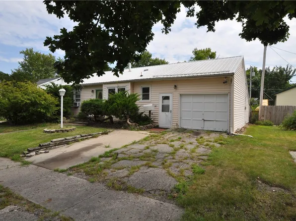 2405 Taft St, Perry, IA 50220