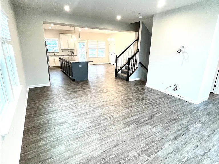 1078 Adair Ave — Photo 12