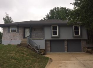 1204 SW Liggett Ct, Blue Springs, MO 64015