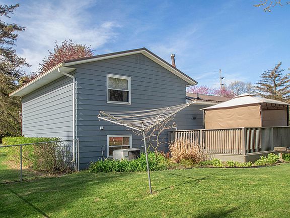 4th image of 10382 Cecelia St