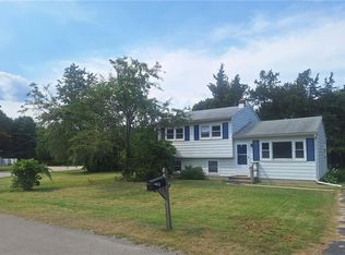 2 Lawrence St, Westerly, RI 02891
