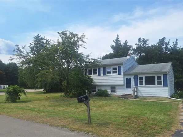 2 Lawrence St, Westerly, RI 02891