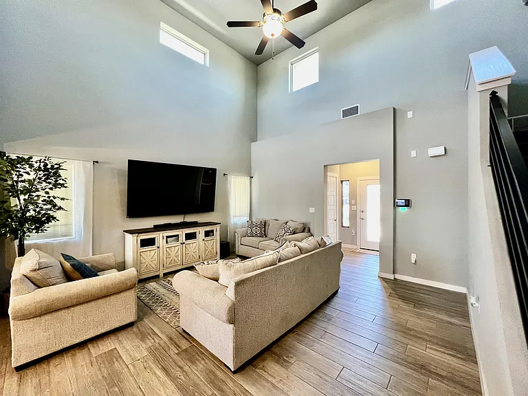 11546 Wayne Carreon St — Photo 15